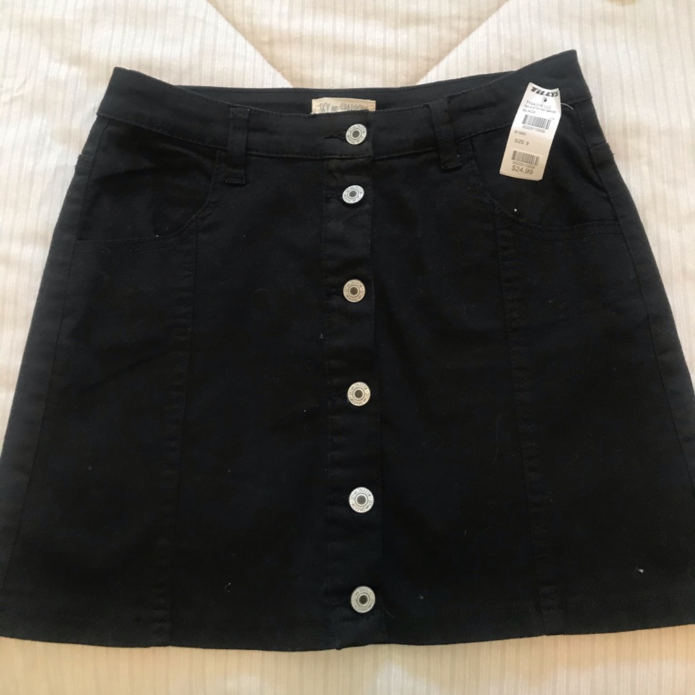Tillys black jean skirt